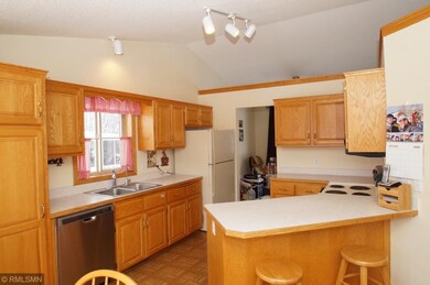 Kitchen - Pic 2 of 4