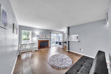 9350 Country Creek Dr unit 18, Houston, TX 77036 - photo 6