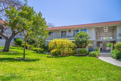 829 Via Alhambra unit Q, Laguna Woods, CA 92637 - photo 2