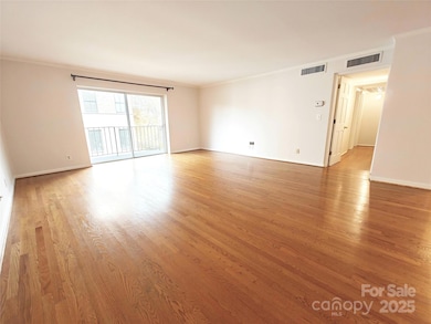 Charlotte House unit 321, Charlotte, NC 28207 - photo 2