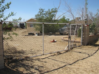 3303 46th St W, Rosamond, CA 93560 - photo 5