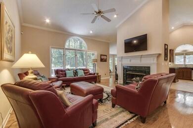 03_DudalaWay_129_Living01