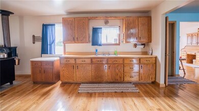 The wood stove will not convey. The room is so lar