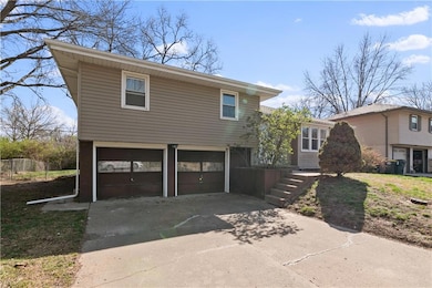 316 Highland Rd, Lansing, KS 66043 - photo 3