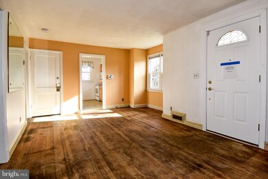 811 Heron Dr, Silver Spring, MD 20901 - photo 3