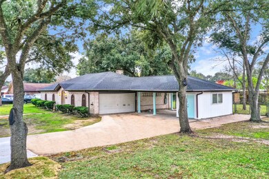 2711 Westfield St, Alvin, TX 77511 - photo 2