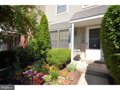 407 Snowflake Cir, Norristown, PA 19403 - photo 2