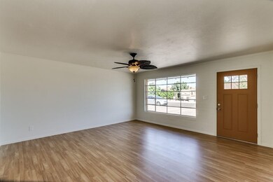 CITRUS FAM ROOM