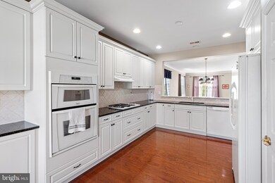 13 Norton Ave, Hightstown, NJ 08520 - photo 3