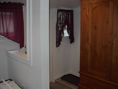 348 W 9th St, Auburn, IN 46706 - photo 6