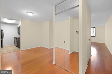 Academy House unit 11C, Philadelphia, PA 19102 - photo 5