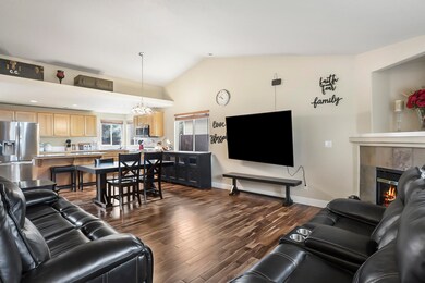 20655 Cherry Tree Ln, Bend, OR 97702 - photo 4