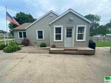 711 6th St, Onawa, IA 51040 - photo 2