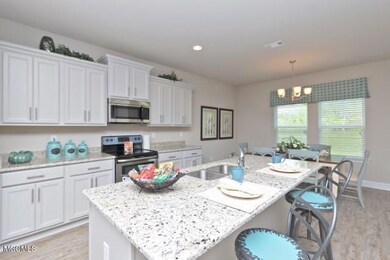 7%20Kitchen2_jpg[1]
