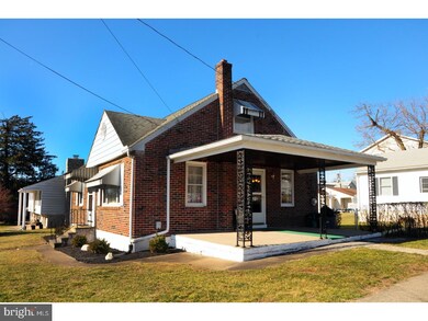 555 Lemon St, Pottstown, PA 19464 - photo 3