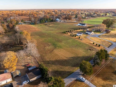 000 Dunnigan Ln, Benton, KY 42025 - photo 2