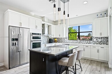 445 SW 113th Ln, Pembroke Pines, FL 33025 - photo 7