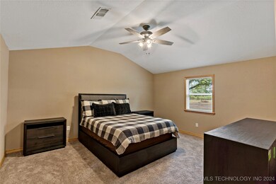 3227 E 2121 Rd, Hugo, OK 74743 - photo 5