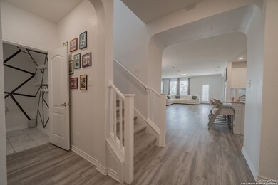 5103 Escudero, San Antonio, TX 78261 - photo 7