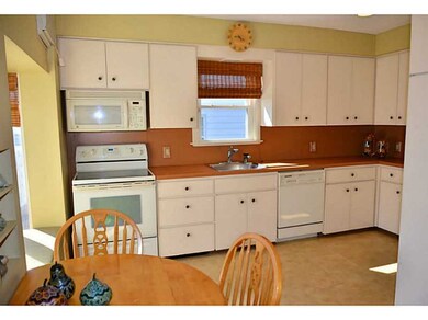 52 Roberta Ave, Pawtucket, RI 02860 - photo 7