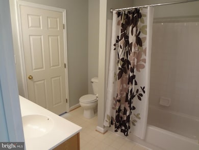 1865 Tiger Lily Cir unit 37, Woodbridge, VA 22192 - photo 7