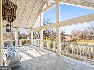 43293 Mountain View Dr, Chantilly, VA 20152 - photo 3