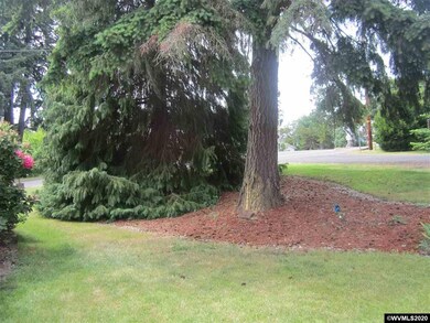 906 College St, Philomath, OR 97370 - photo 2