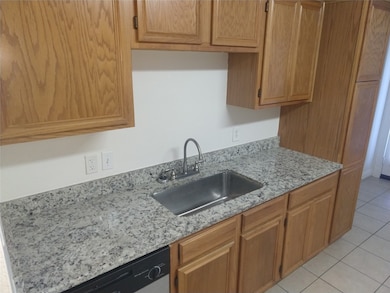 6401 Brookglen Dr, Arlington, TX 76018 - photo 6