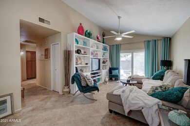 1320 W Straford Dr-4