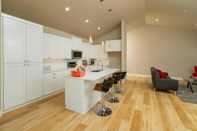 63799 Wellington St, Bend, OR 97701 - photo 3