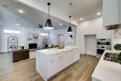 1707 Maravilla Dr, Houston, TX 77055 - photo 7