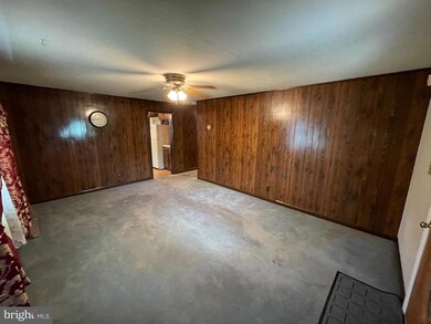 304 Howell Dr, New Castle, DE 19720 - photo 5