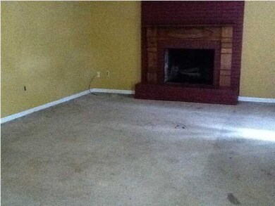 Living Room with fireplace