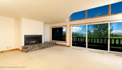 6-Living Room