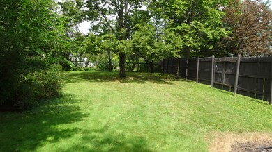 250 Melrose Ave, Elmhurst, IL 60126 - photo 5