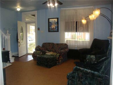 Entry/Foyer. Ceramic Foyer, Art Glass Deco  and Fu