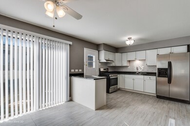 963 N York St, Elmhurst, IL 60126 - photo 2