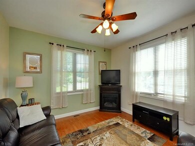 20 Song Sparrow Dr, Hendersonville, NC 28792 - photo 2