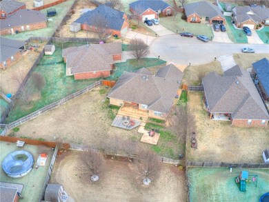 1608 Cedar Bend Ct, Shawnee, OK 74804 - photo 6