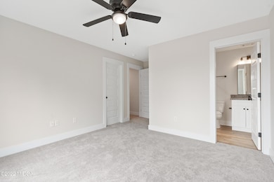548 Shady Greens-03291