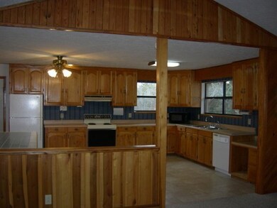 136 Francis St, Barnesville, GA 30204 - photo 2