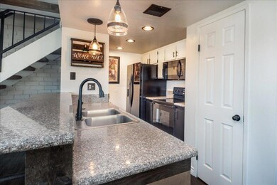 07-72616edgehilldrive-hr-7