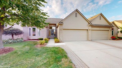 20285 Columbia Dr unit 141, Macomb, MI 48044 - photo 2