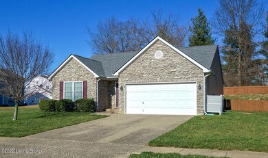 9011 Teak Dr, Louisville, KY 40228 - photo 2