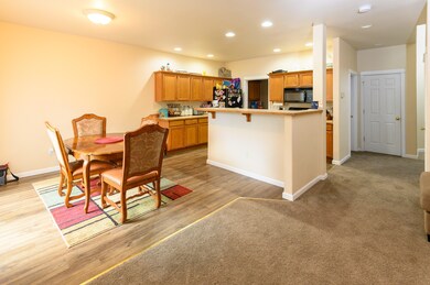 Dining/Kitchen