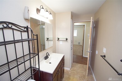 10131 Bridge Rd SE, Yelm, WA 98597 - photo 7