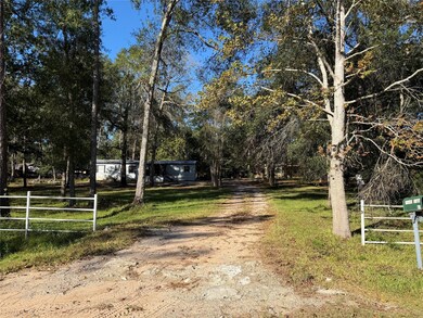 14696 Kyle Ln, Conroe, TX 77306 - photo 2