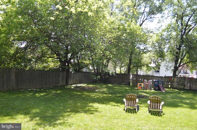 352 Wilkes St, Berkeley Springs, WV 25411 - photo 6