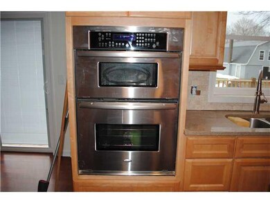 Kitchen Built in oven and microwave