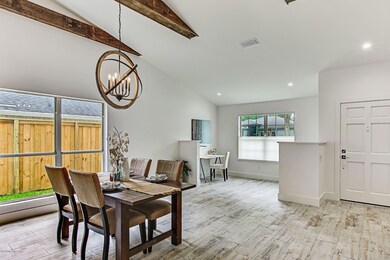 8073 Dickie Dr, Jacksonville, FL 32216 - photo 7